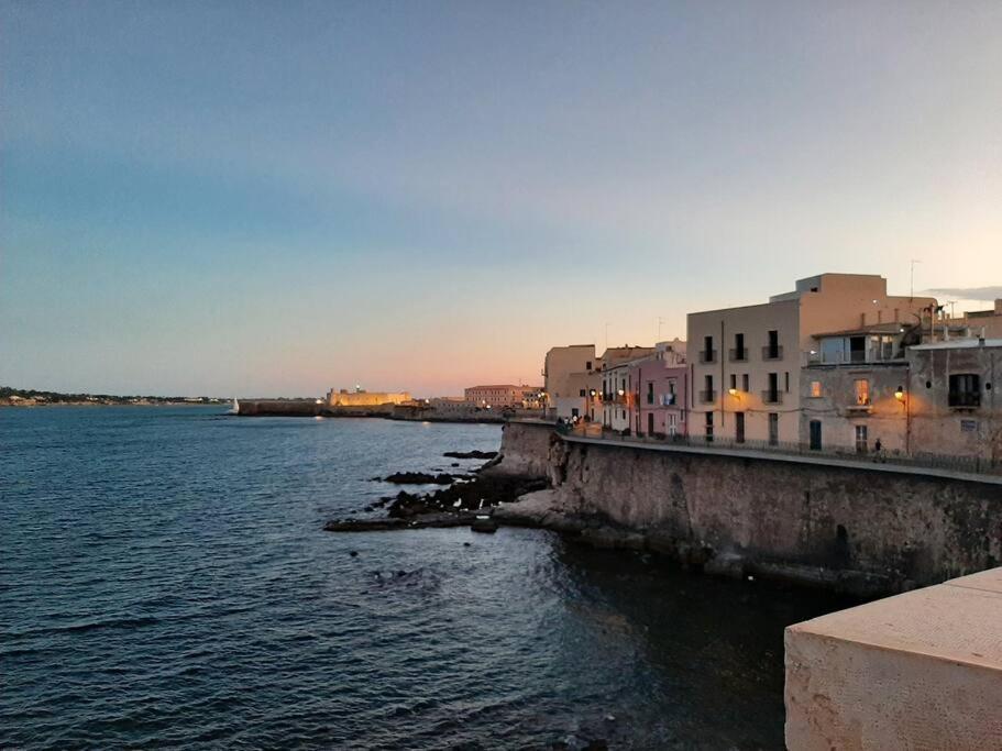 Casa Noa, Il Tuo Appartamento Nel Cuore Di Ortigia Сиракузы Экстерьер фото